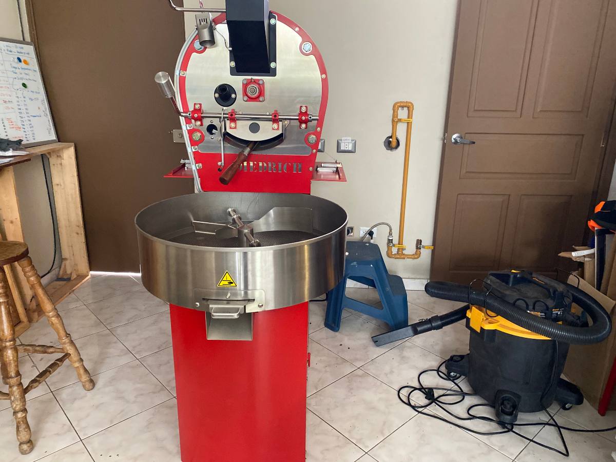 dinero-negocios-carro-cherito-cafe-molino-laboratorio-25-jpg