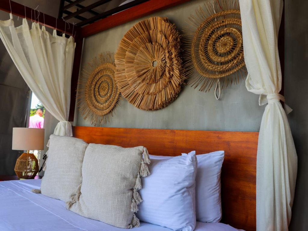 dinero-negocios-domos-volcan-03