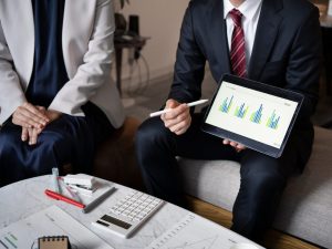 dinero-negocios-empresarios-sectores-invertir