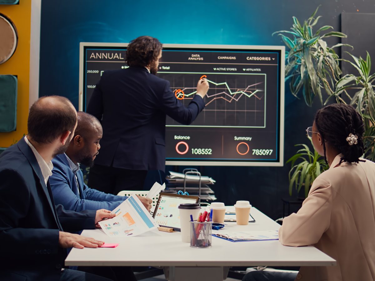 Usuarios en zonas rurales acceden a servicios financieros por primera vez gracias a billeteras digitales accesibles desde sus celulares.