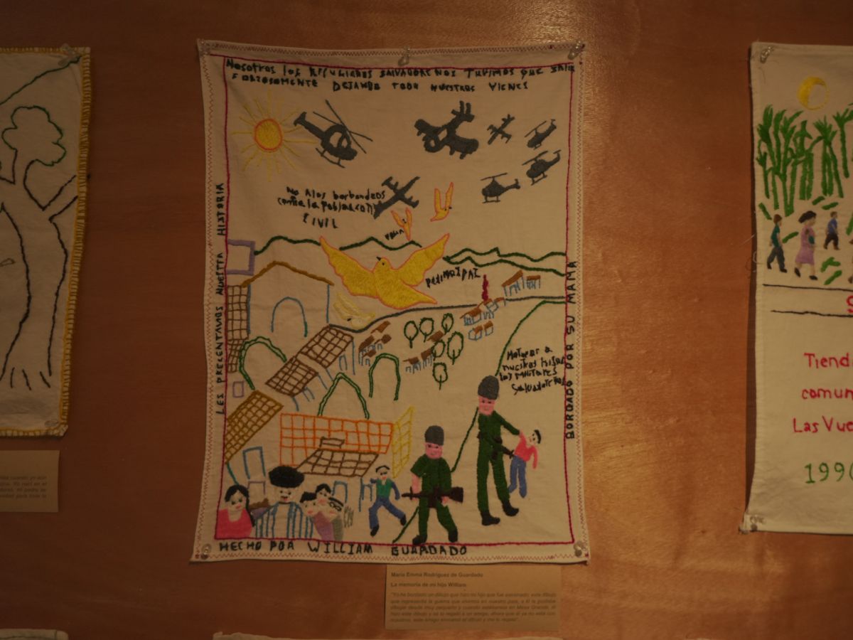 entretenimeinto-mupi-exposicion-historias-bordadas-06