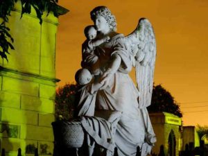 entretenimiento-cementerio-los-ilustres