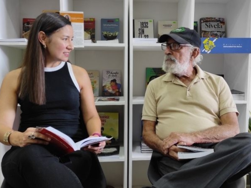 Úrsula Rodríguez, junto a su padre, Rafael Rodríguez.