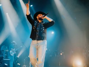 Las raras razones por las que Carín León no se presentó a su concierto en Las Vegas