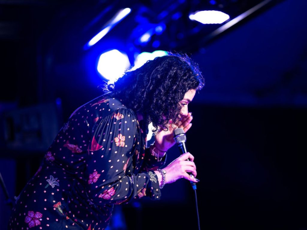 Gaby-rivera-comediante-salvadoreña