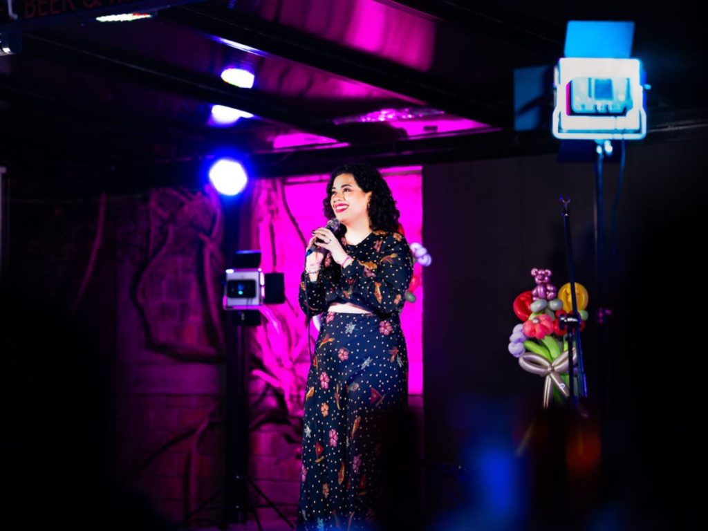 Gaby-rivera-comediante-salvadorena