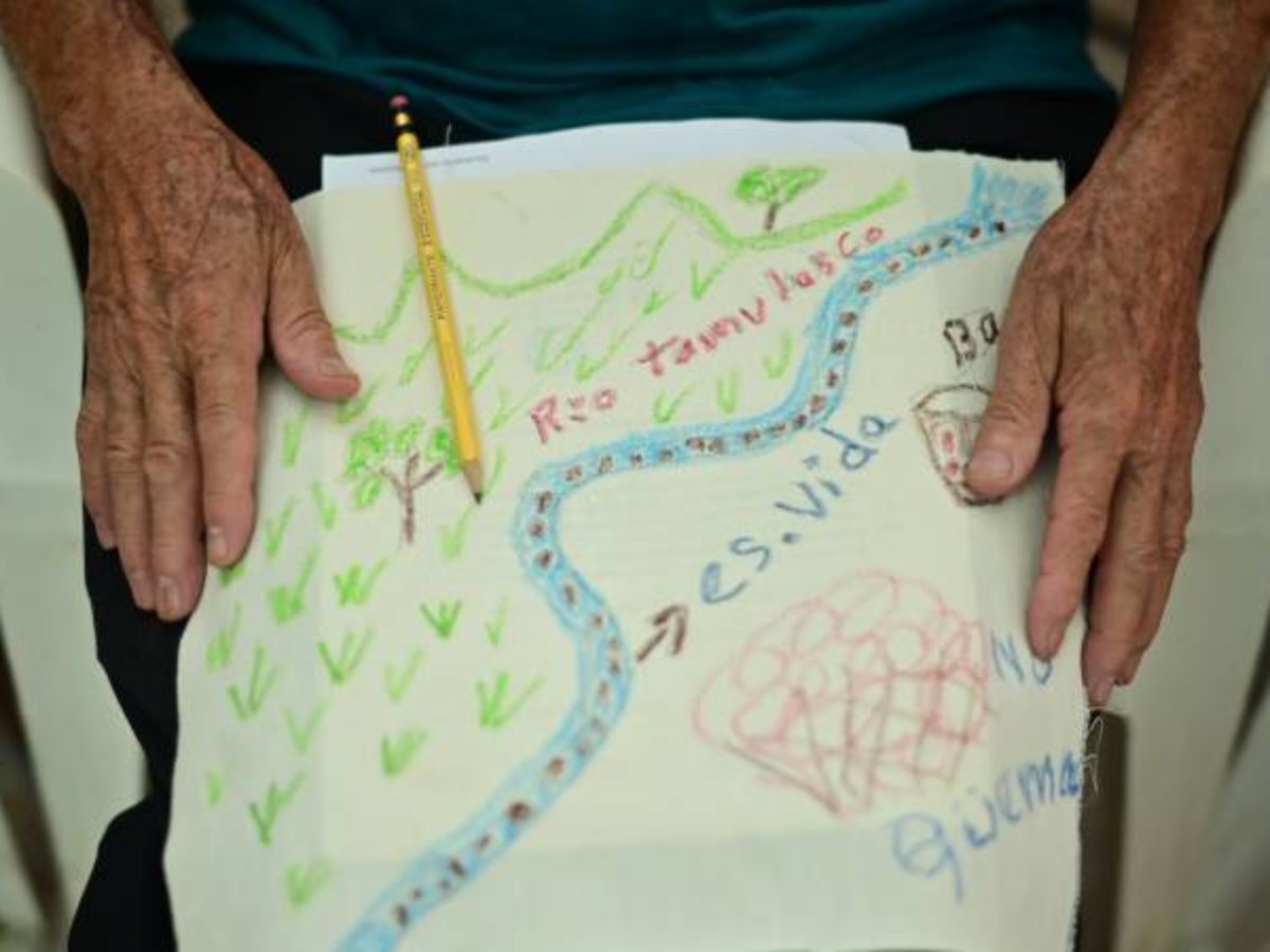 entretenimiento-mupi-exposicion-historias-bordadas