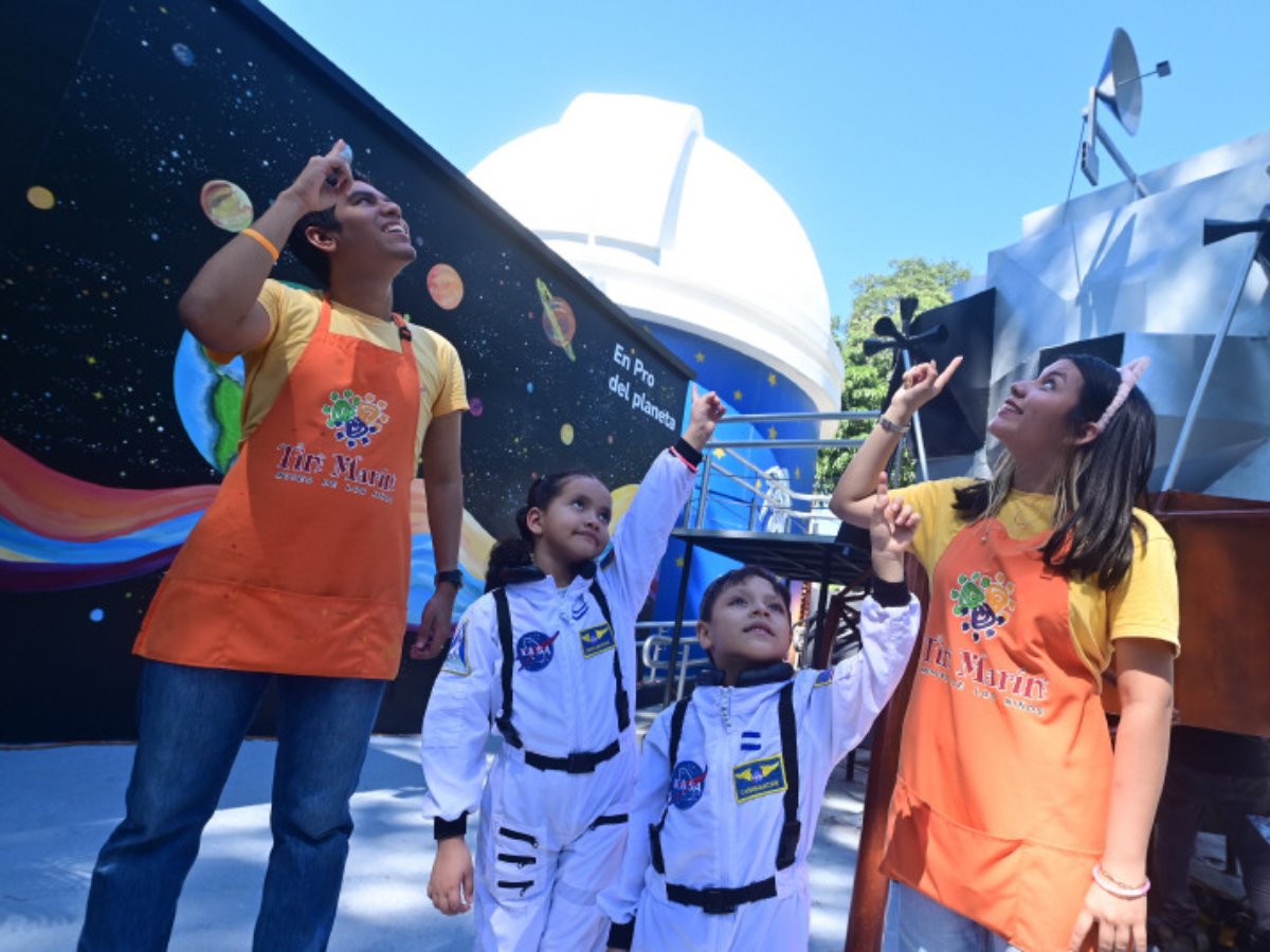 El estacionamiento del Museo Tin Marín se convierte en una opción segura y cercana para los asistentes a los conciertos de Shakira en San Salvador.