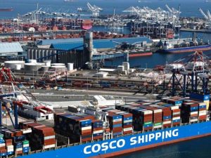 Empresas y servicios postales de todo el mundo han suspendido envíos a consumidores estadounidenses. Foto: Archivo.