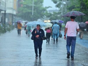 Protección Civil declaró alerta amarilla por lluvias intensas en todo El Salvador