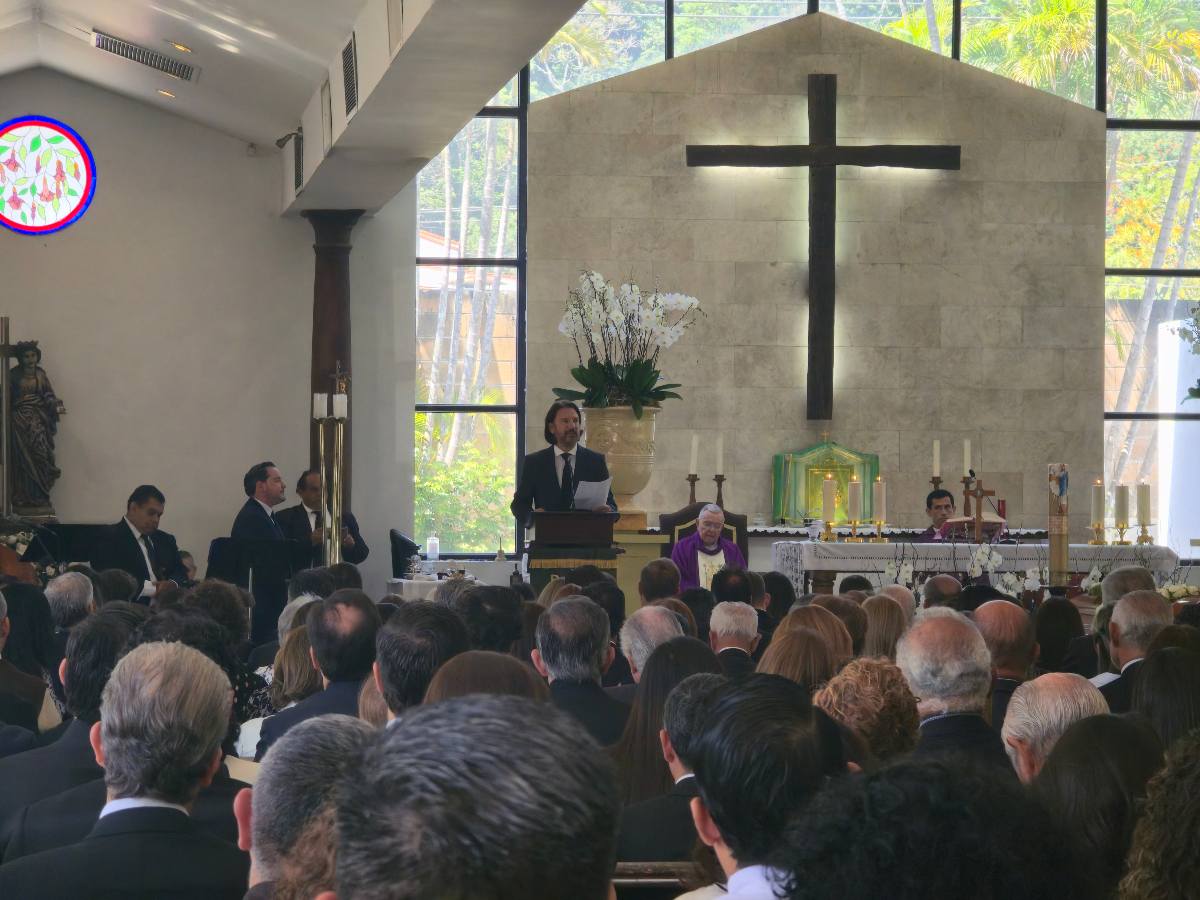 misa en honor al legado de Ricardo Poma