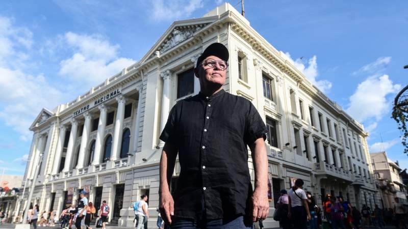 Raúl Fernández, actor y diseñador de vestuario salvadoreño