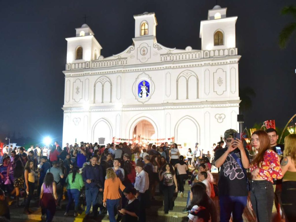 Festival de los Farolitos en Ahuachapan
