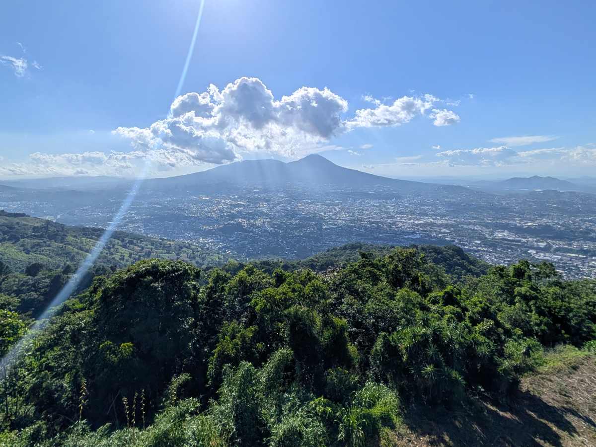 Vista panorámica desde el mirador del exteleferico en San Salvador