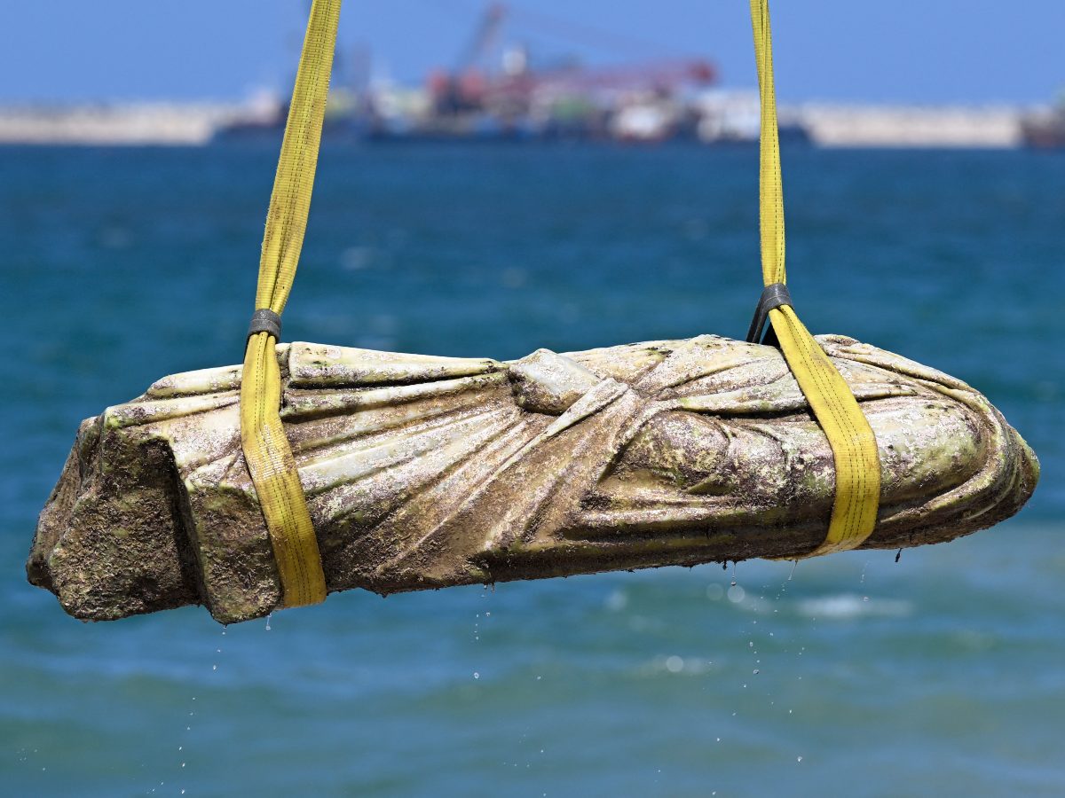 Estatua recuperada en las costas egipcias
