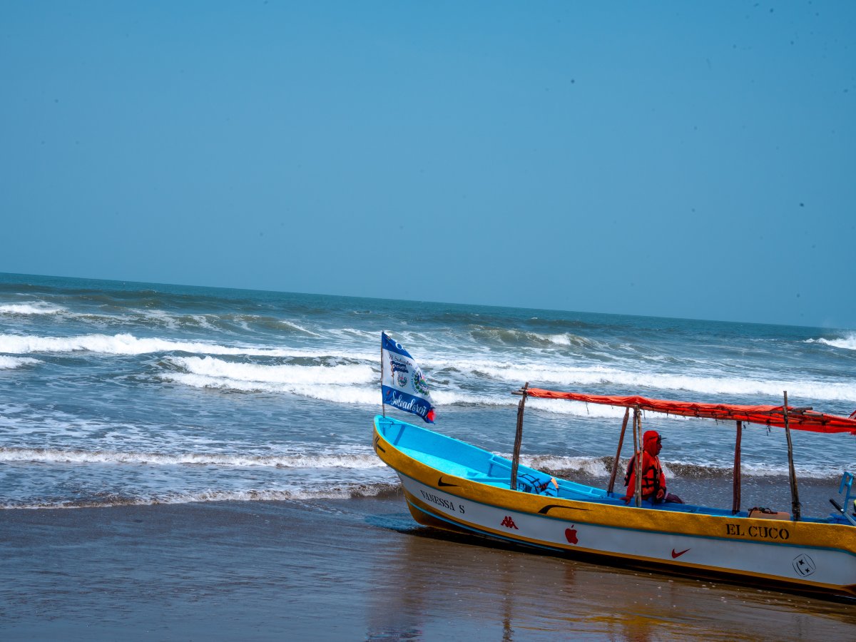 turismo-playa-el-cuco-oriente-el-salvador