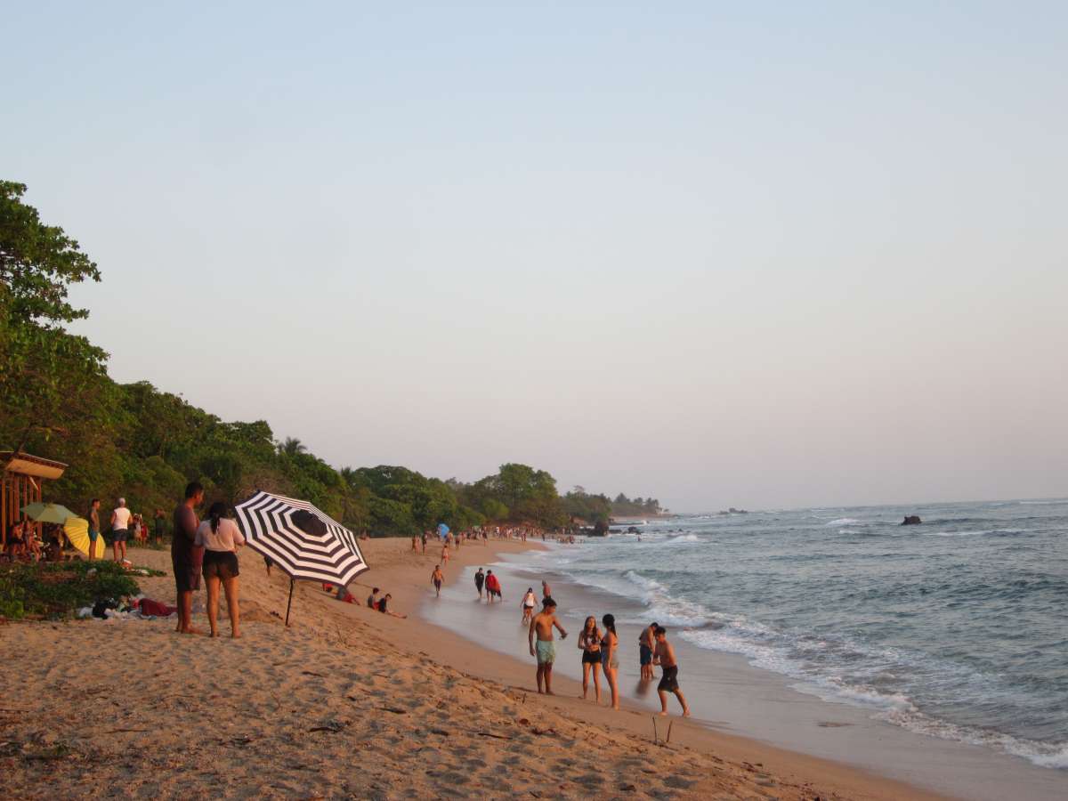 turismo-playas-arena-dorada-el-salvador