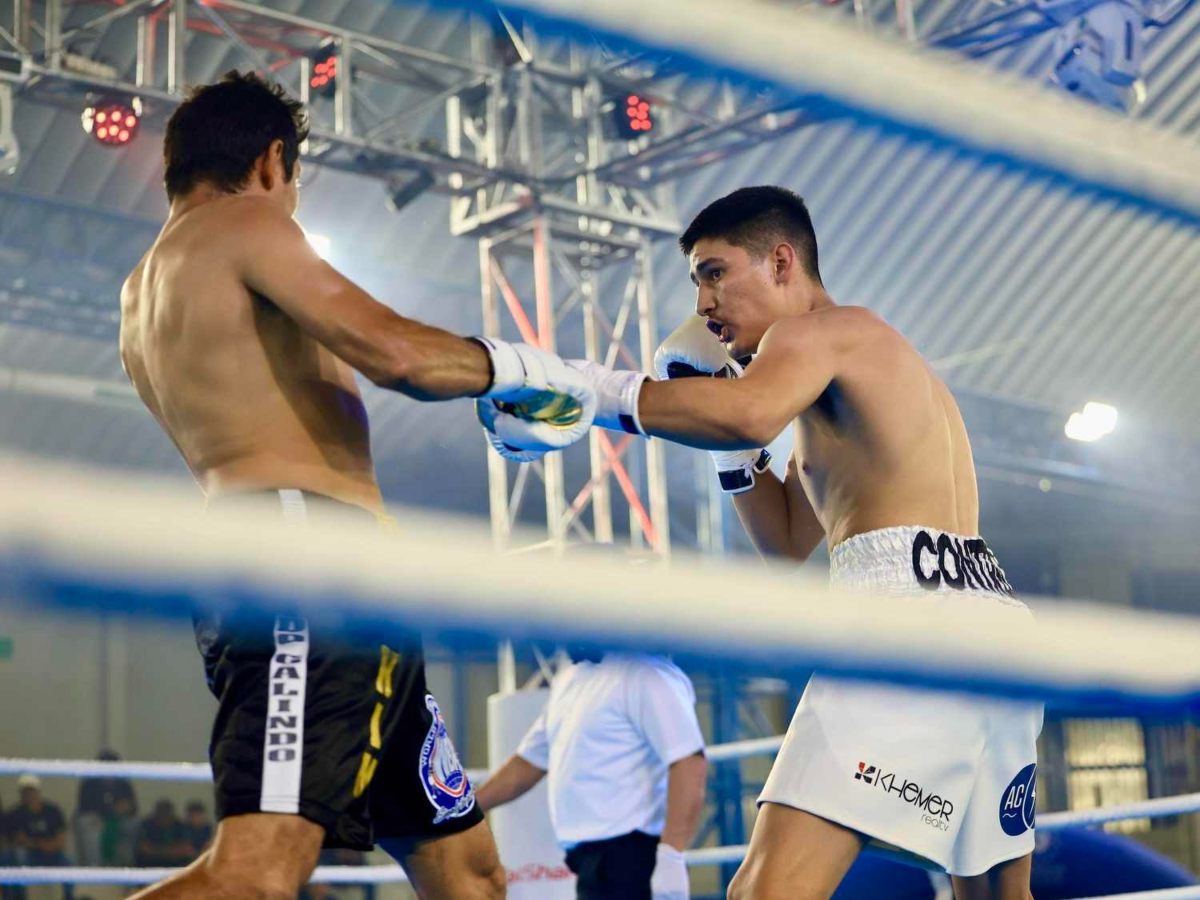 Samuel Contreras Jr. (der.) boxeador salvadoreño. Foto / INDES