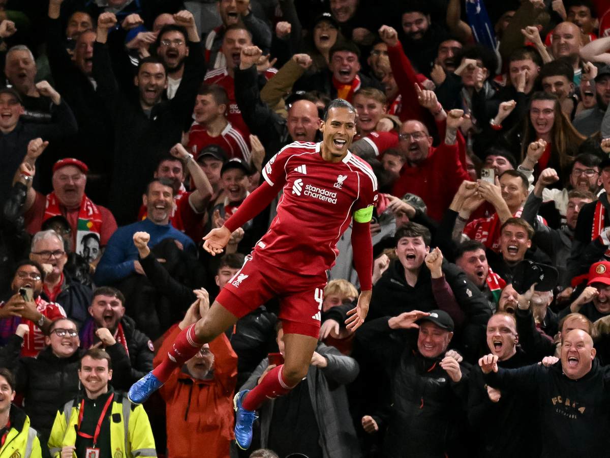Virgil Van Dijk del Liverpool celebra su gol de último minuto ante el Atlético de Madrid. Foto / AFP
