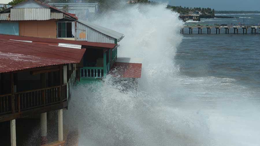 El MARN emitió alerta por mareas vivas este domingo en el litoral salvadoreño, con riesgo de corrientes fuertes y oleaje elevado.