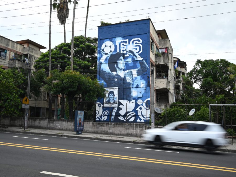 Norberto "Pájaro" Huezo mural en el Barrio Lourdes de San Salvador Centro. Foto / elsalvador.com