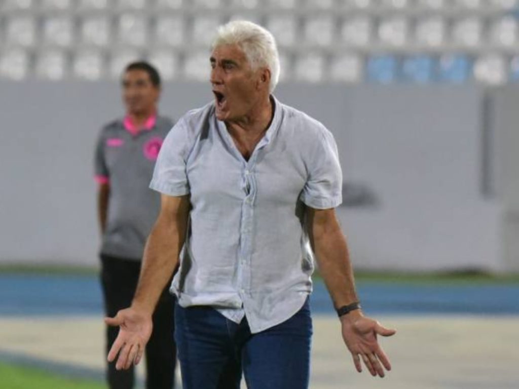 Ernesto Corti, Técnico Alianza en el encuentro entre Alianza y Inter F.A. Donde empatan el encuentro. Foto elsalvador.com