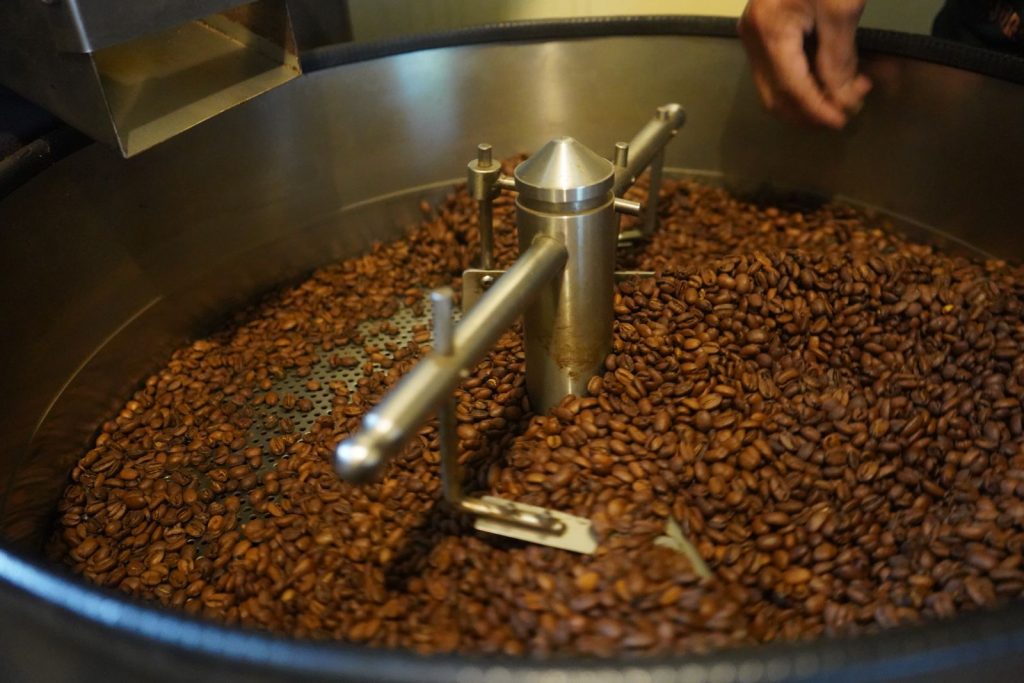 LaGeo, ha desarrollado secadores de café que funcionan con calor geotérmico.