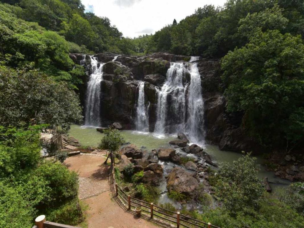 Cascadas en Arambala, Morazan
