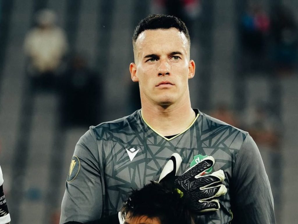 Etienne Vaessen portero de Surinam. Foto / IG Etienne Vaessen