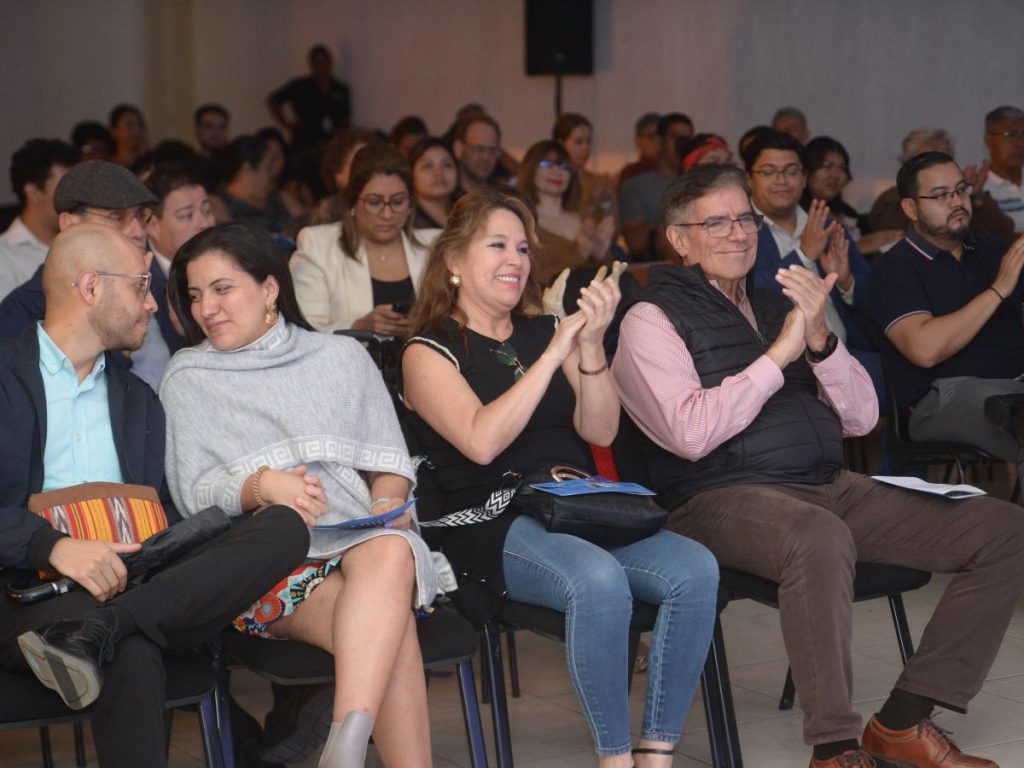 El público aplaudió con entusiasmo la presentación de Opus 503 durante los Lunes Musicales, confirmando el éxito de este programa cultural en San Salvador.