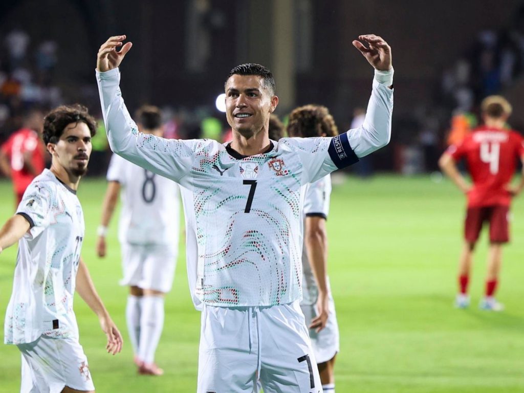 Cristiano Ronaldo de Portugal celebra el gol del 0-4 durante el partido de clasificación del Grupo F para la Copa Mundial de la FIFA 2026 entre Armenia y Portugal, en Ereván, Armenia, el 6 de septiembre de 2025. Foto / EFE