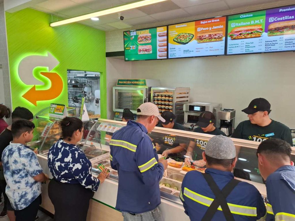 Inaguracion de Subway en Zacatecoluca