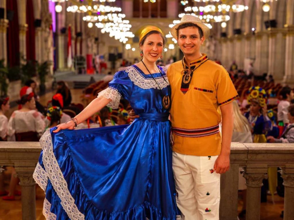 Traje Típico El Salvador