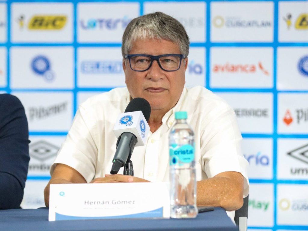 Bolillo dijo en la conferencia que: "Es importante que el estadio esté lleno otra vez y que seamos una familia". Foto: cortesía FESFUT.