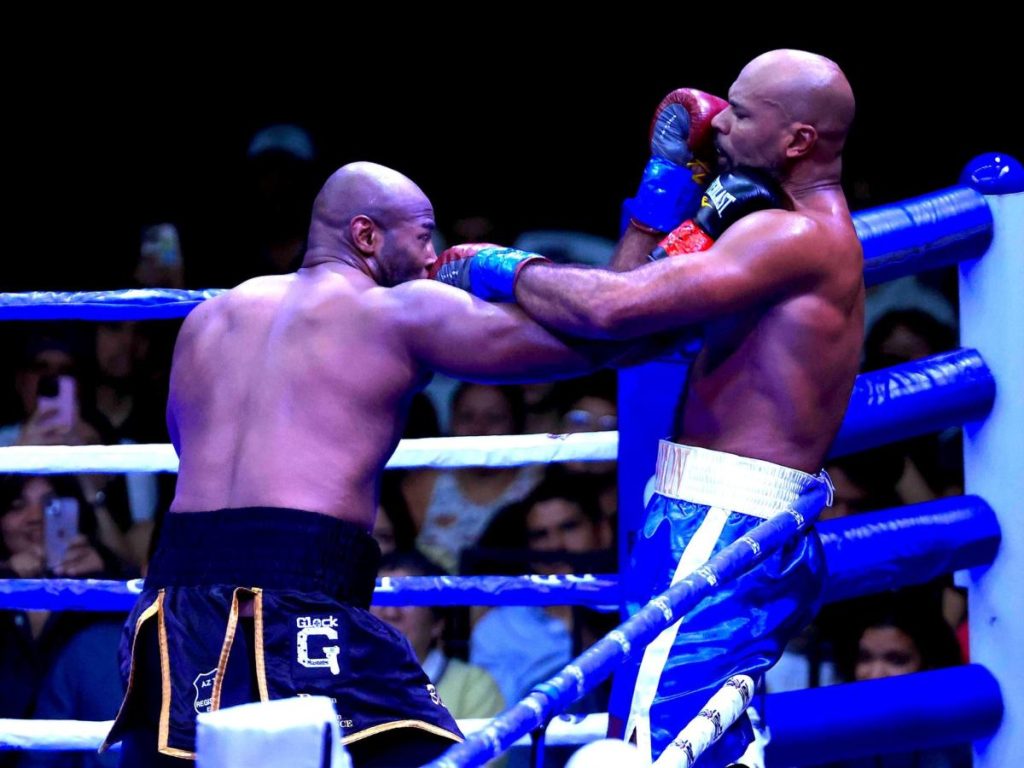 El estadounidense Gerald Washington no pudo resistir el poder de Ibeh, que lo venció por nocaut técnico.