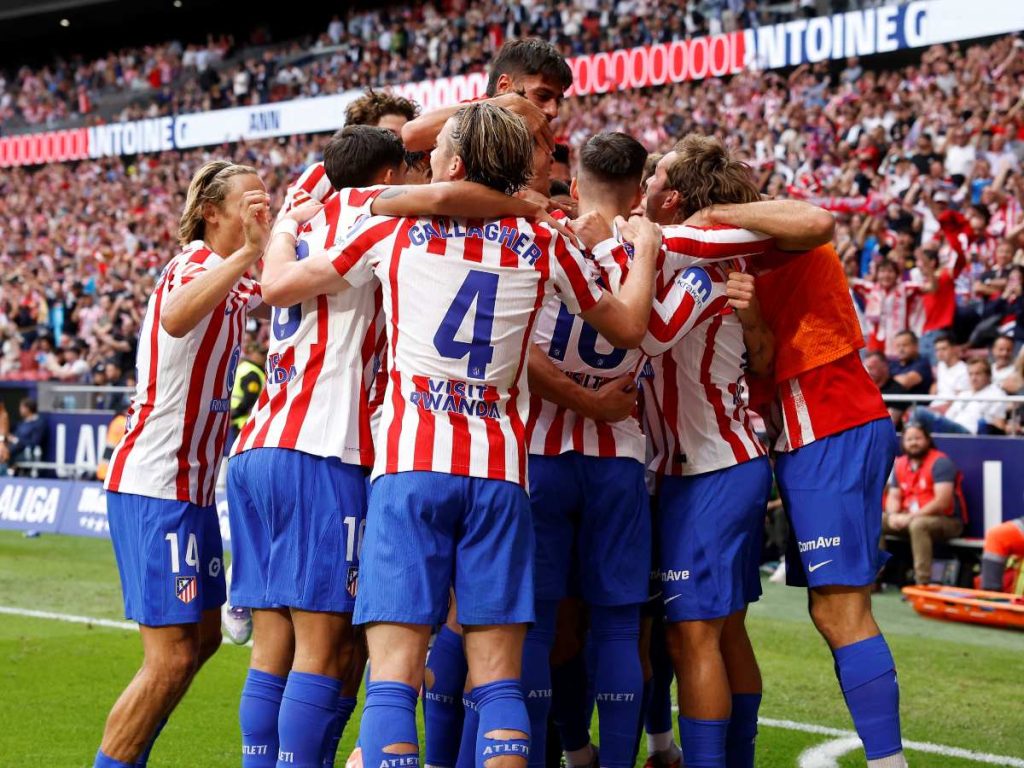 El Atlético de Madrid celebra la goleada ante el Real Madrid. Foto AFP