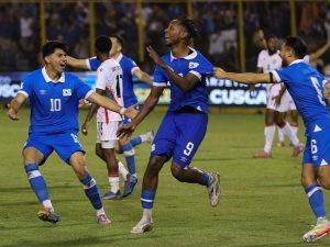 En el segundo tiempo, la Selecta igualó en una jugada de Brayan Gil en el área, que obligó al gol en propia meta de cabeza de Anfernee Dijksteel, al 74'. Foto: cortesía La Selecta.