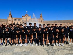 Una pausa en el camino: la Sub 17 disfruta un paseo por Sevilla