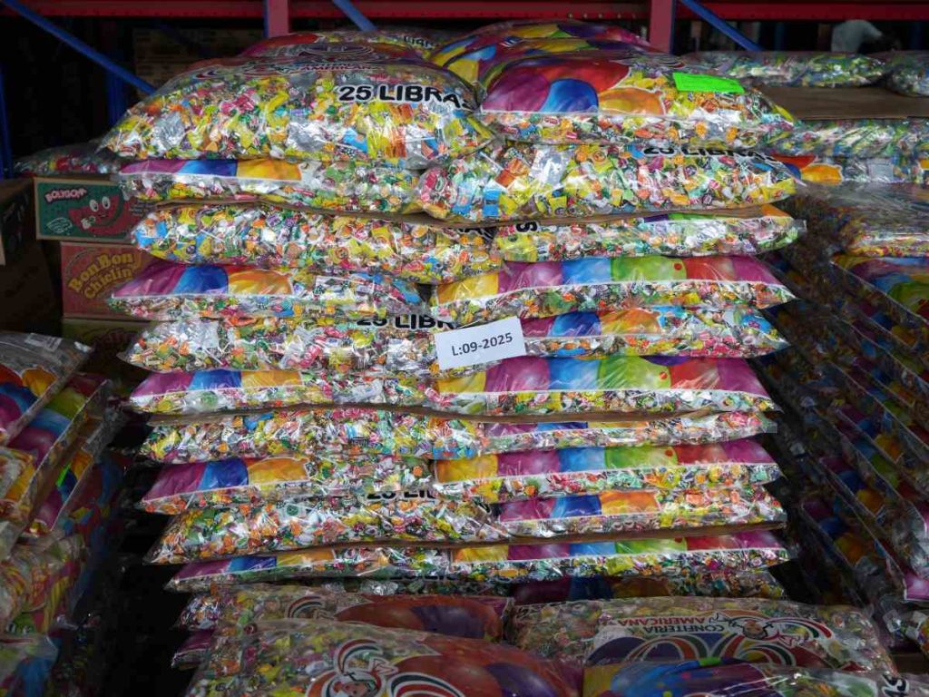 Una confitería que resistió tiempos difíciles con esperanza.