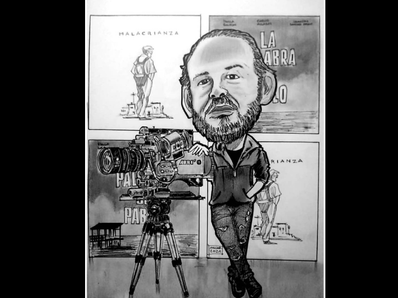 Arturo Menéndez. Hijo del pintor salvadoreño César Menéndez. Debido a la influencia de su padre, le ha interesado todo lo relacionado con la literatura, la fotografía y la imagen. Con esa base viajó a Nueva York a estudiar en New York Film Academy. En 1998, conoce a la cineasta Paula Heredia y trabaja junto a ella por un tiempo en Nueva York.