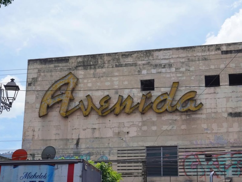 Cine Avenida.