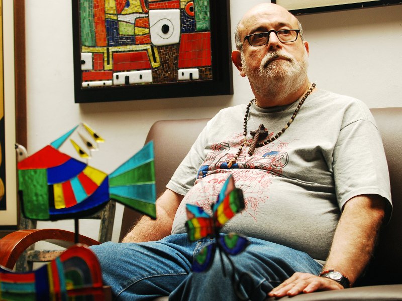 Entrevista a Fernando Llort por lanzamiento de Artesanos de la Paz