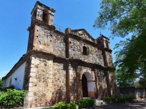 El templo guarda una réplica de la Virgen de Guadalupe y conserva un confesionario que data de hace más de cien años.