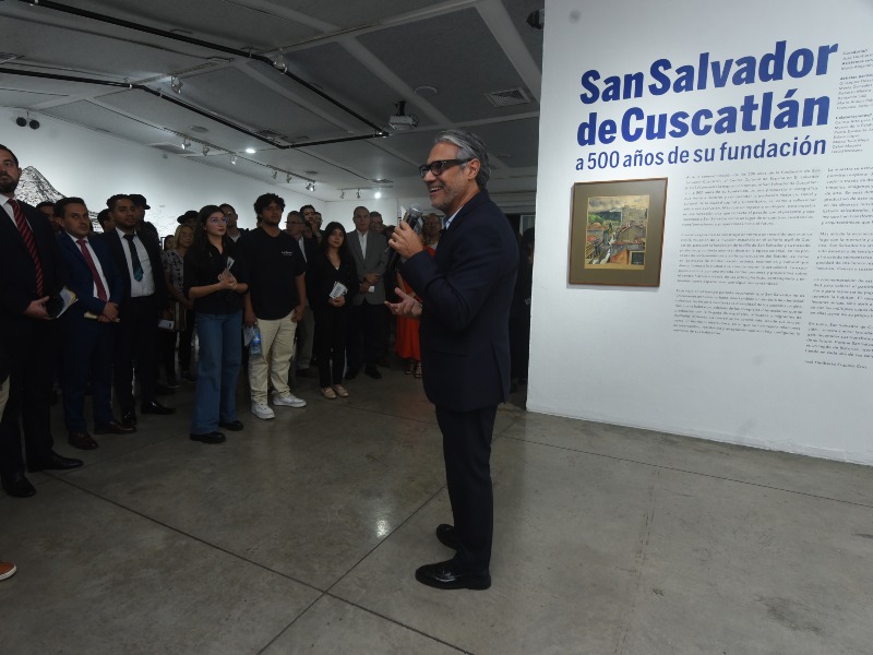 La muestra invita a redescubrir San Salvador a través de cuatro ejes: arqueológico, colonial, estatal y contemporáneo.