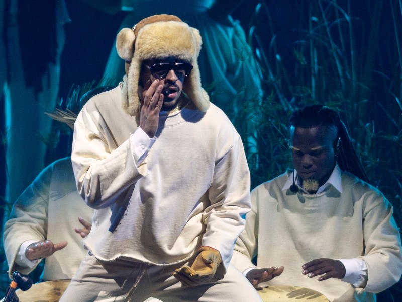 Bad Bunny en concierto en el Coliseo de Puerto Rico, en julio 2025, cuando inició una gira de presentaciones en la isla. / AFP