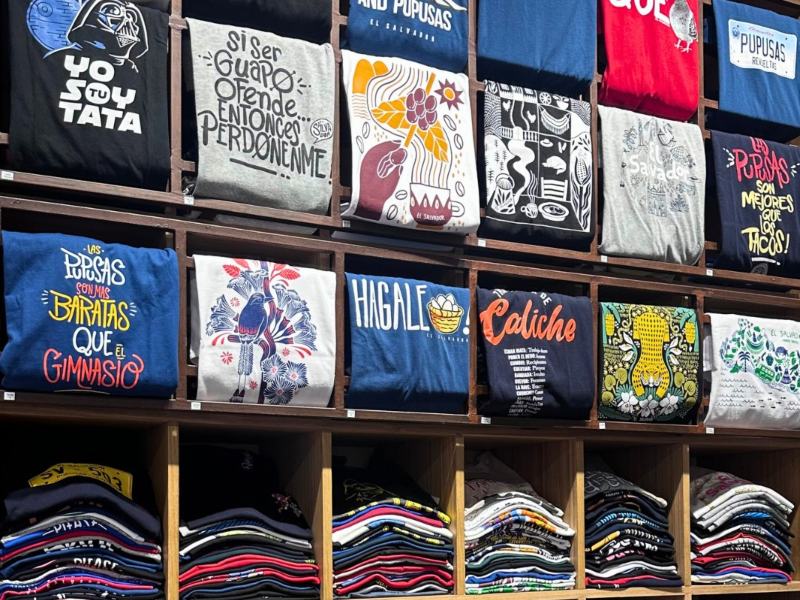 Camisas con frases salvadoreñas de Nahanche