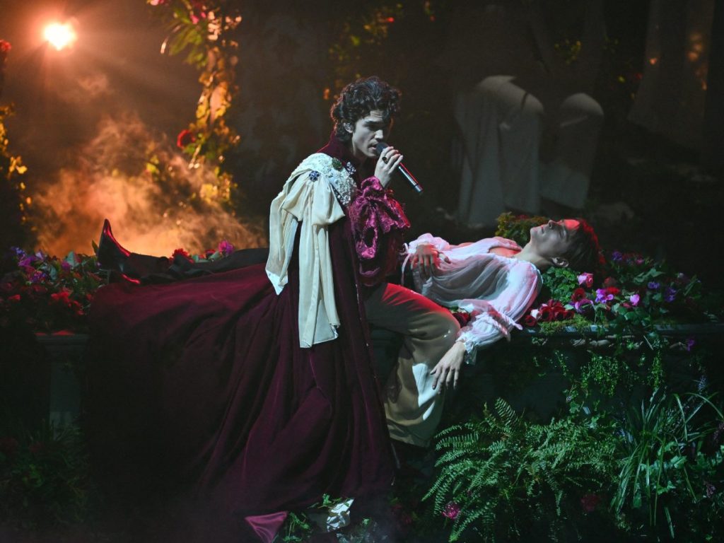 El cantante y compositor estadounidense Conan Gray durante su presentación en los MTV Video Music Awards, en el UBS Arena de Elmont, Nueva York, el 7 de septiembre de 2025. Foto/ AFP