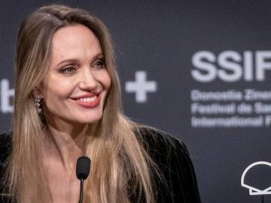 La actriz Angelina Jolie presentó en España la película 