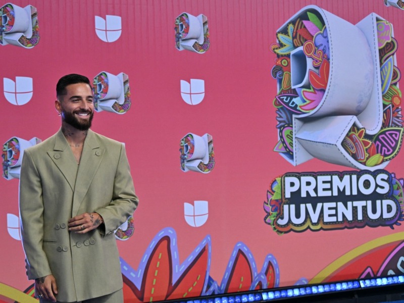 El cantante colombiano Maluma asiste a la 22.ª edición de los Premios Juventud en el Centro de Convenciones Figali, en la Ciudad de Panamá.