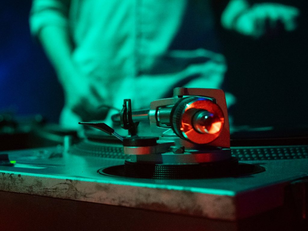 Este año, Yasser Pérez seleccionará cuidadosamente el set de la noche. Fotografía/ Mariana Cabrera